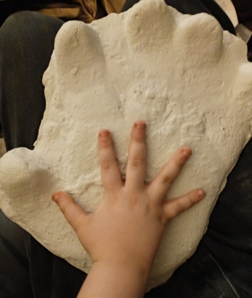 File:1970s Marx Bigfoot-Sasquatch Handprint 1.jpg